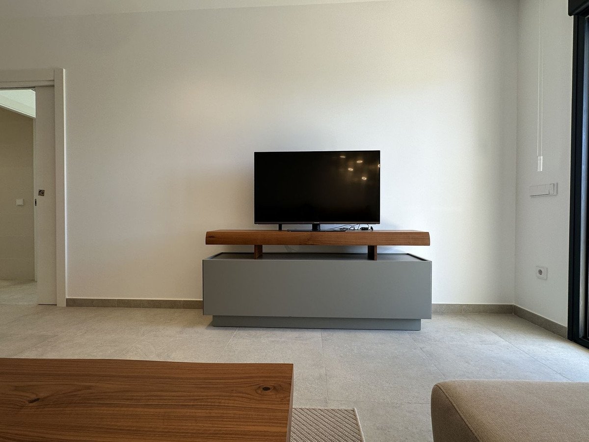2 Bed Middle Floor Apartment in Gran Alacant