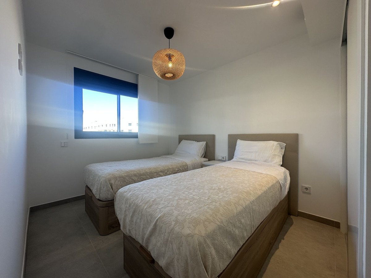 2 Bed Middle Floor Apartment in Gran Alacant