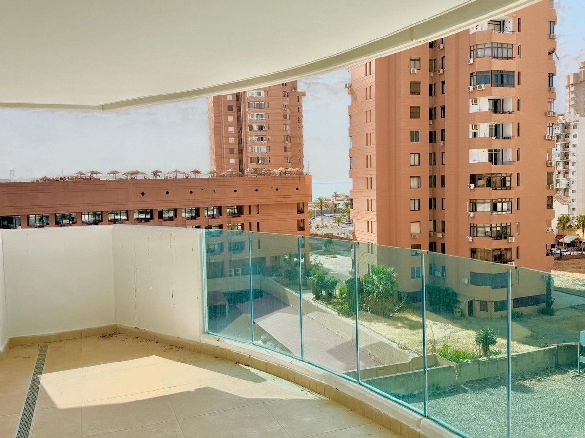 3 Bed Middle Floor Apartment in Fuengirola