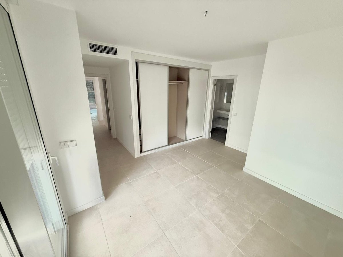 3 Bed Middle Floor Apartment in Fuengirola