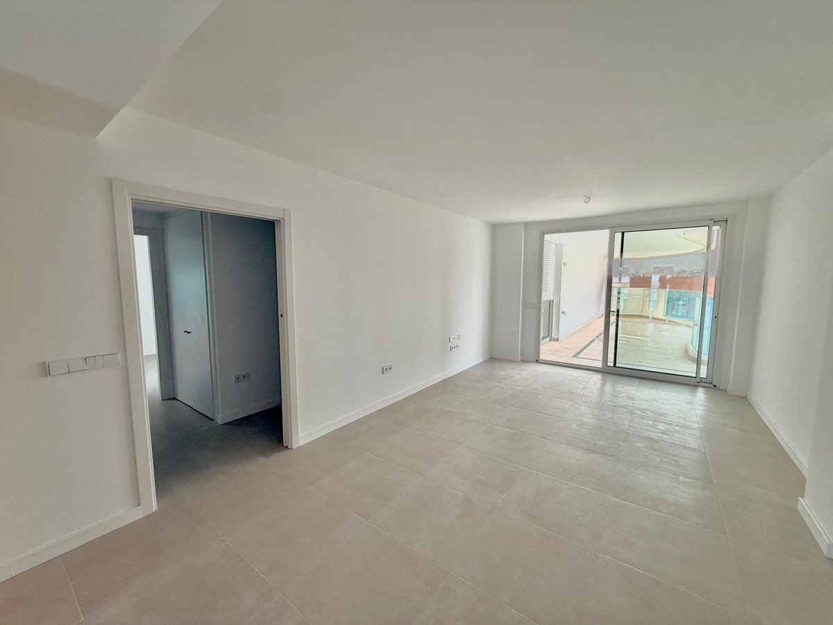3 Bed Middle Floor Apartment in Fuengirola