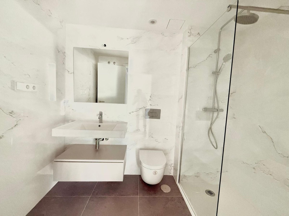 3 Bed Middle Floor Apartment in Fuengirola