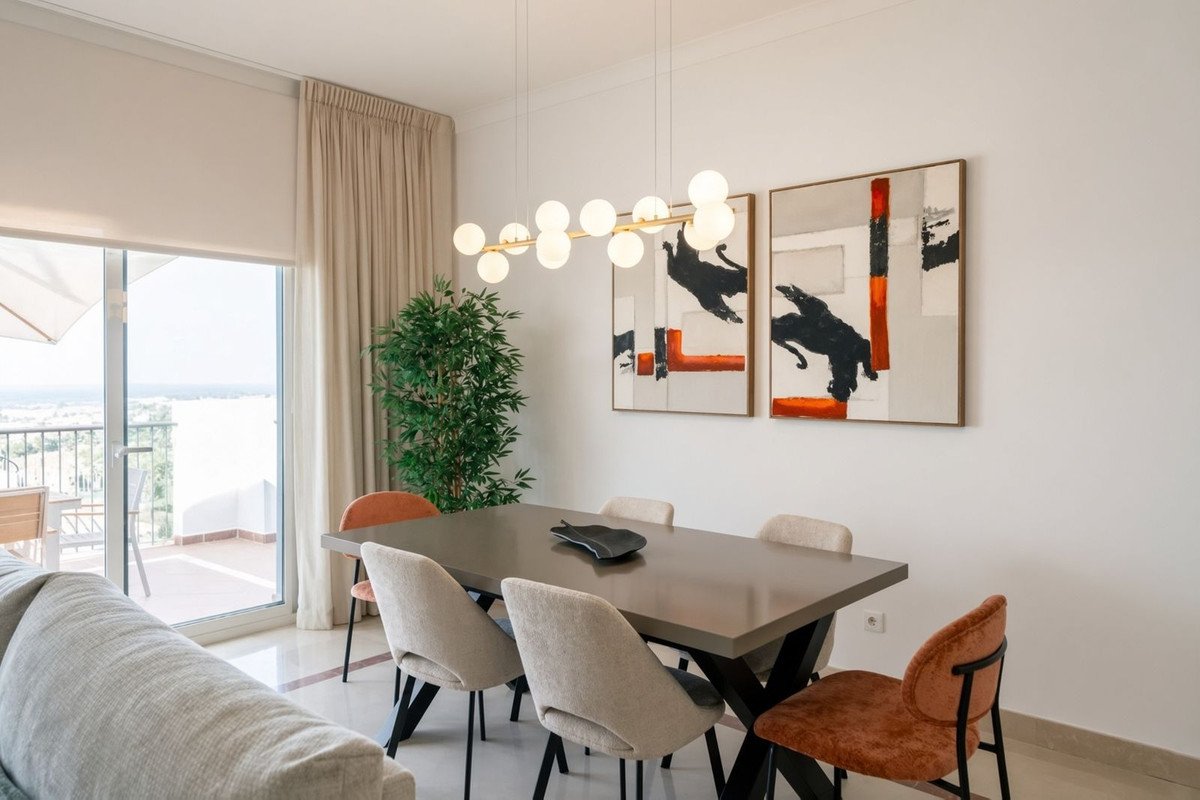 2 Bed Penthouse in El Paraiso