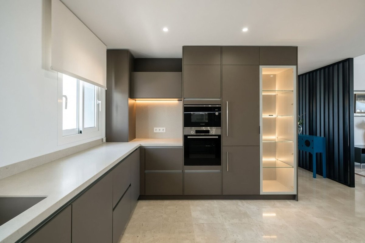 2 Bed Penthouse in El Paraiso