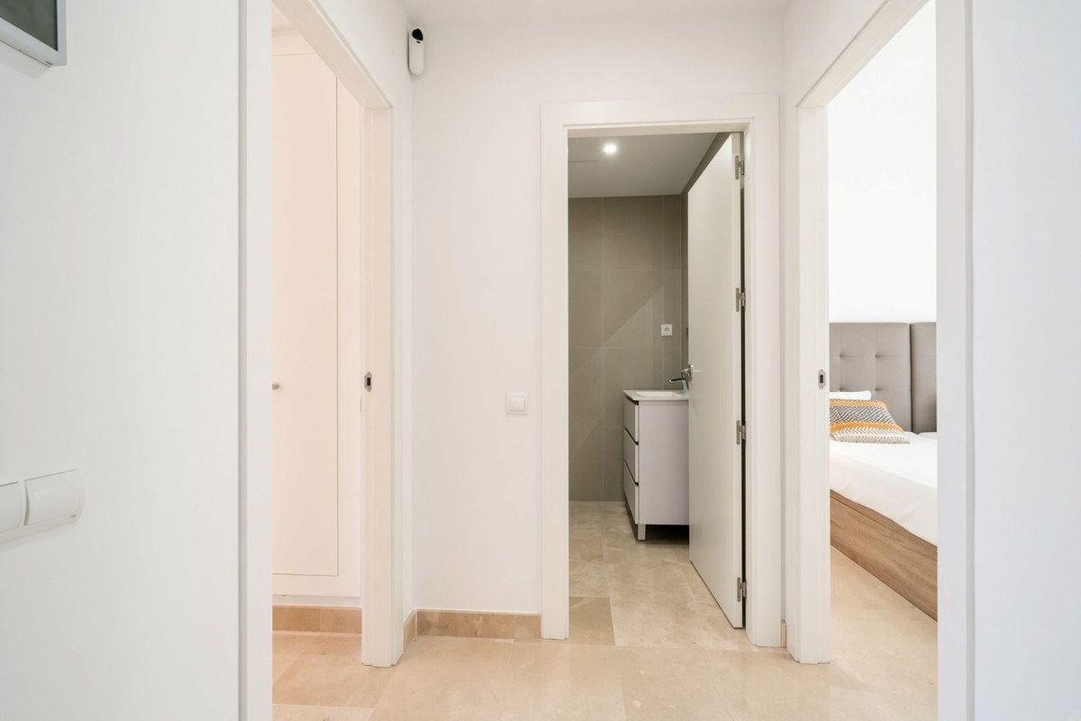 2 Bed Penthouse in El Paraiso
