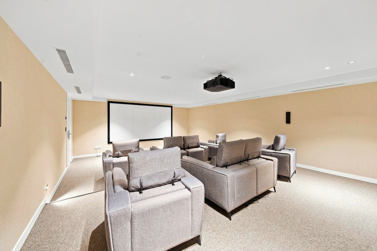 2 Bed Middle Floor Apartment in Higueron