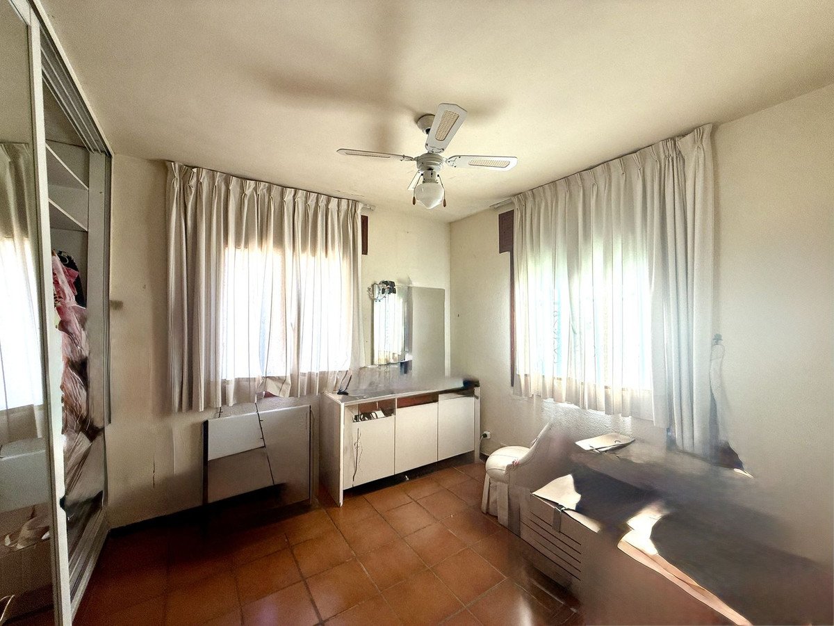 5 Bed Detached Villa in Marbella
