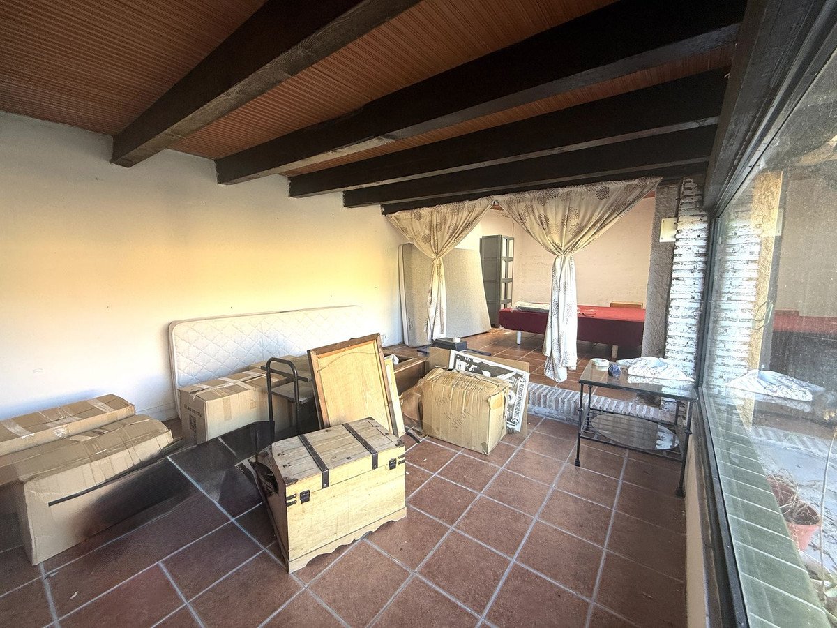 5 Bed Detached Villa in Marbella