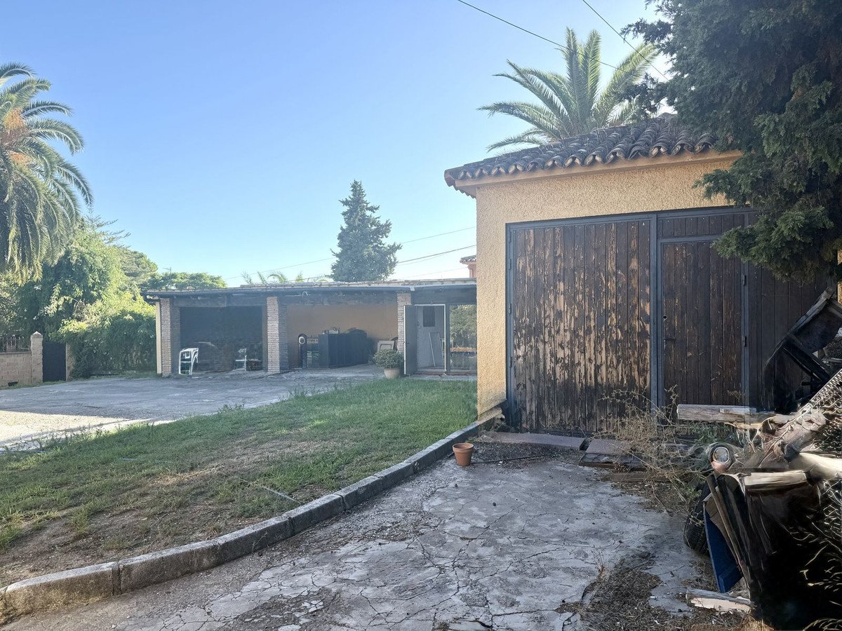 5 Bed Detached Villa in Marbella