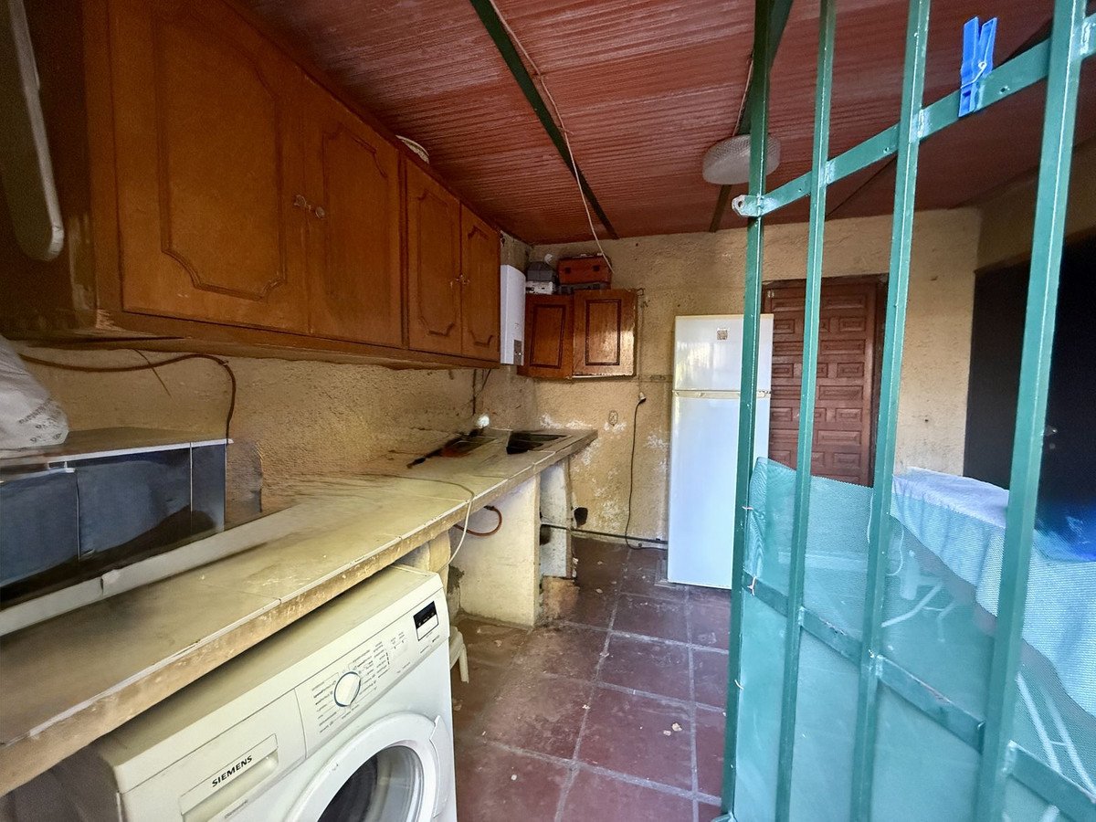 5 Bed Detached Villa in Marbella