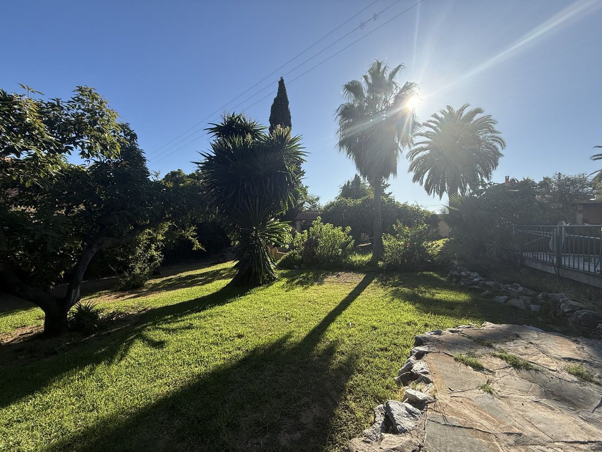 5 Bed Detached Villa in Marbella