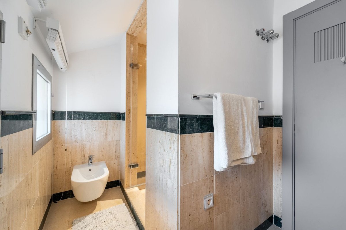 5 Bed Penthouse Duplex in Nueva Andalucía