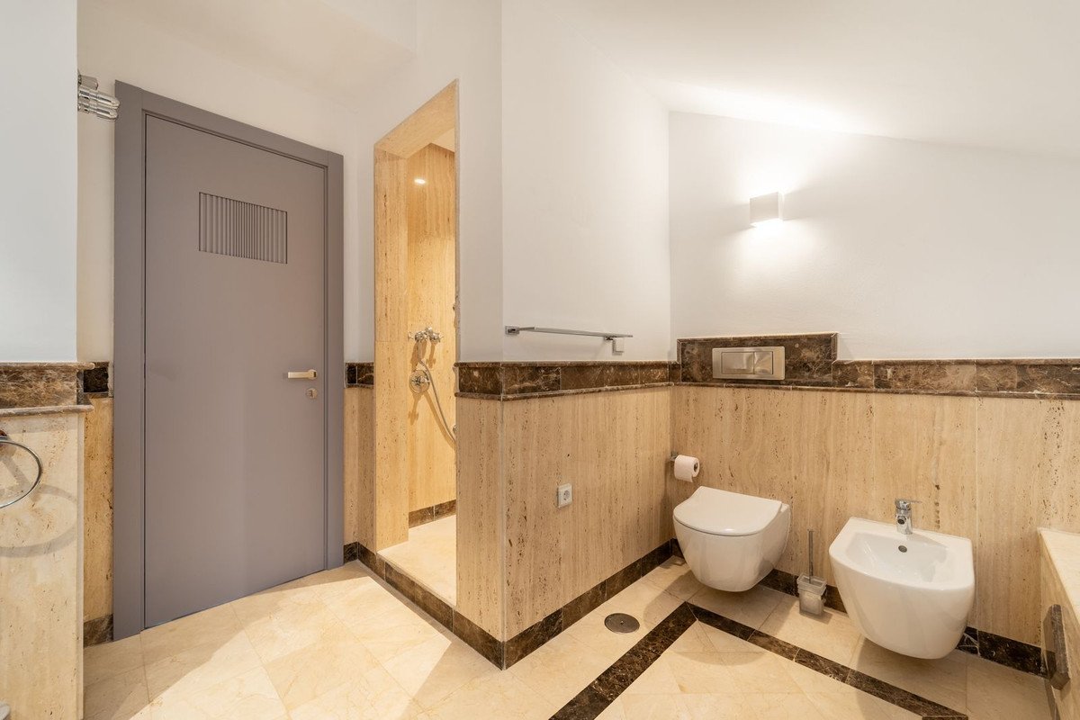 5 Bed Penthouse Duplex in Nueva Andalucía