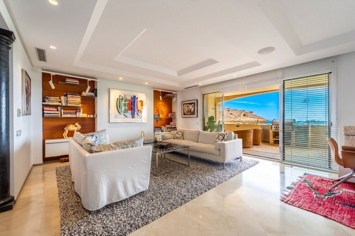 5 Bed Penthouse Duplex in Nueva Andalucía