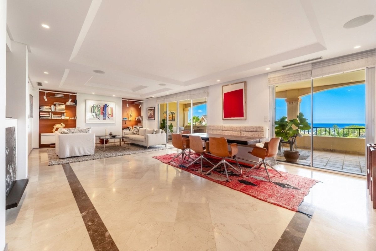5 Bed Penthouse Duplex in Nueva Andalucía