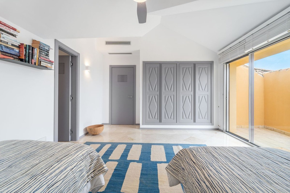 5 Bed Penthouse Duplex in Nueva Andalucía