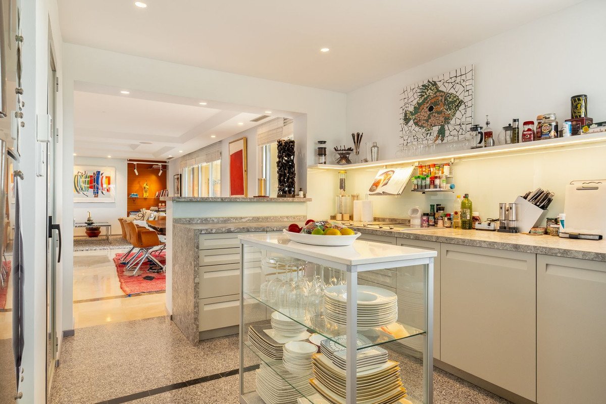 5 Bed Penthouse Duplex in Nueva Andalucía
