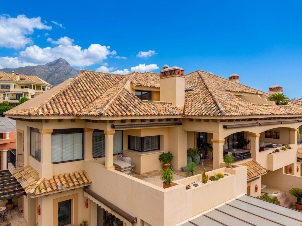 5 Bed Penthouse Duplex in Nueva Andalucía