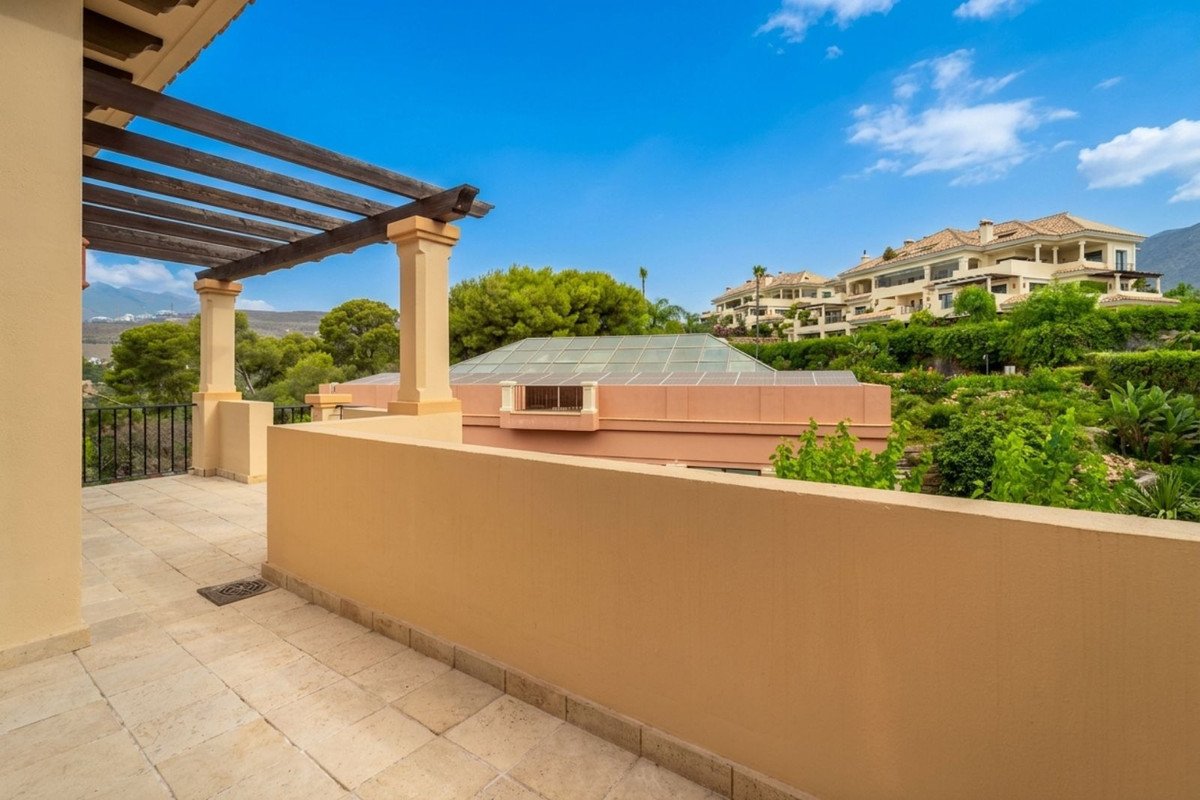 5 Bed Penthouse Duplex in Nueva Andalucía