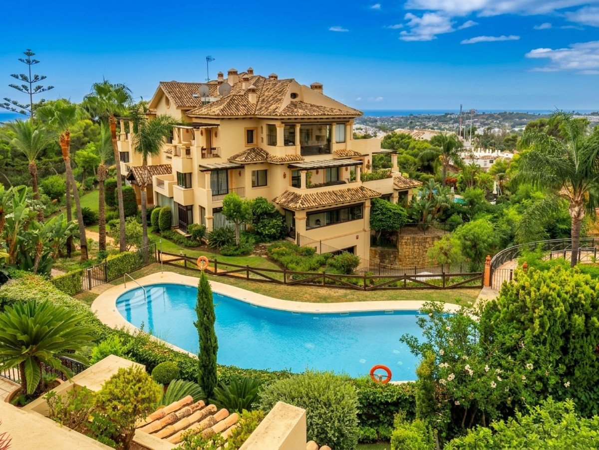 5 Bed Penthouse Duplex in Nueva Andalucía