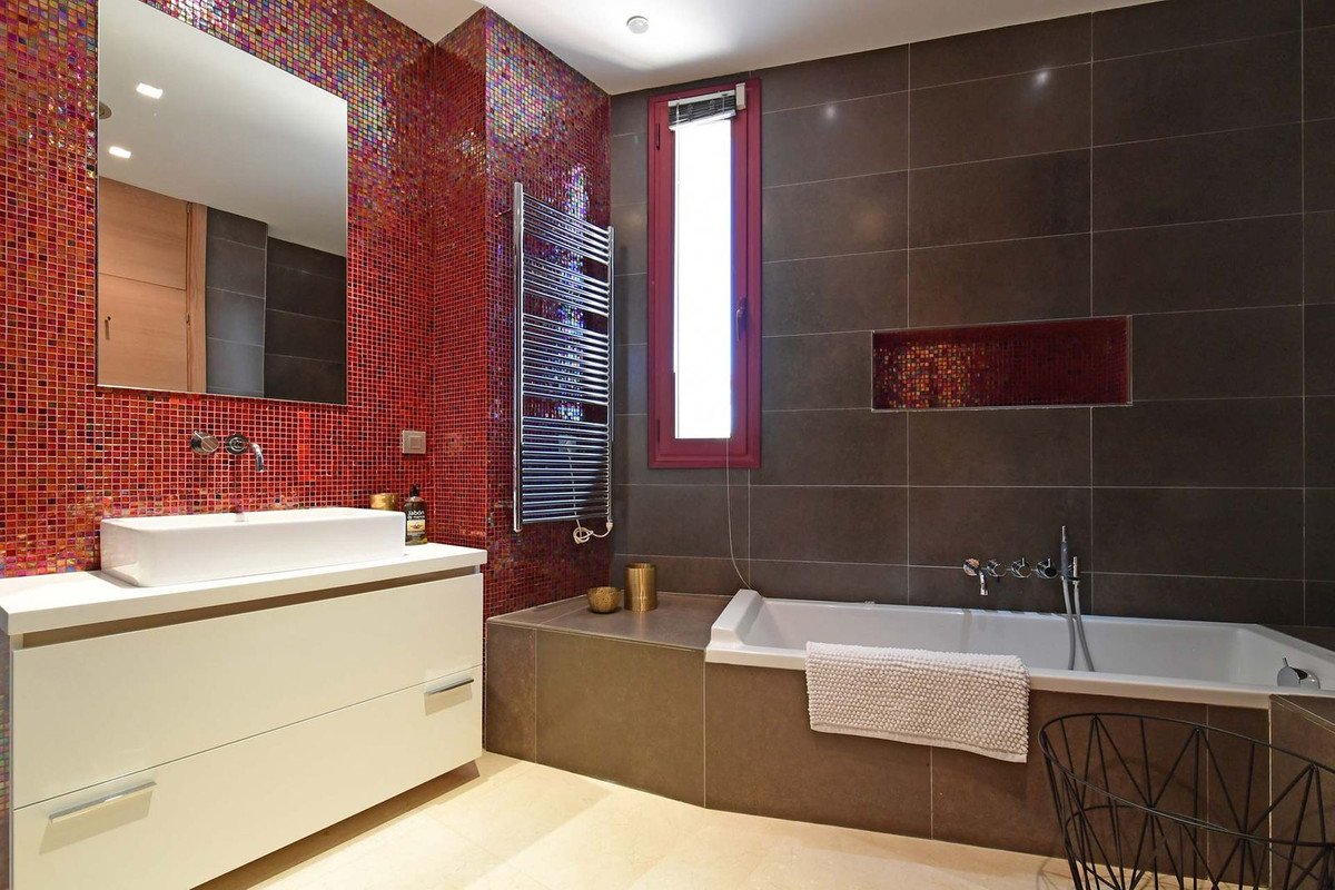 7 Bed Detached Villa in Nueva Andalucía