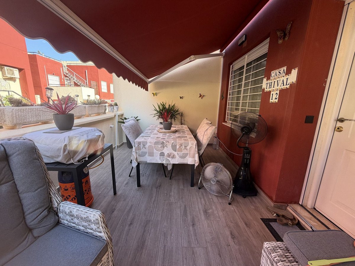 3 Bed Semi-Detached House in Alicante