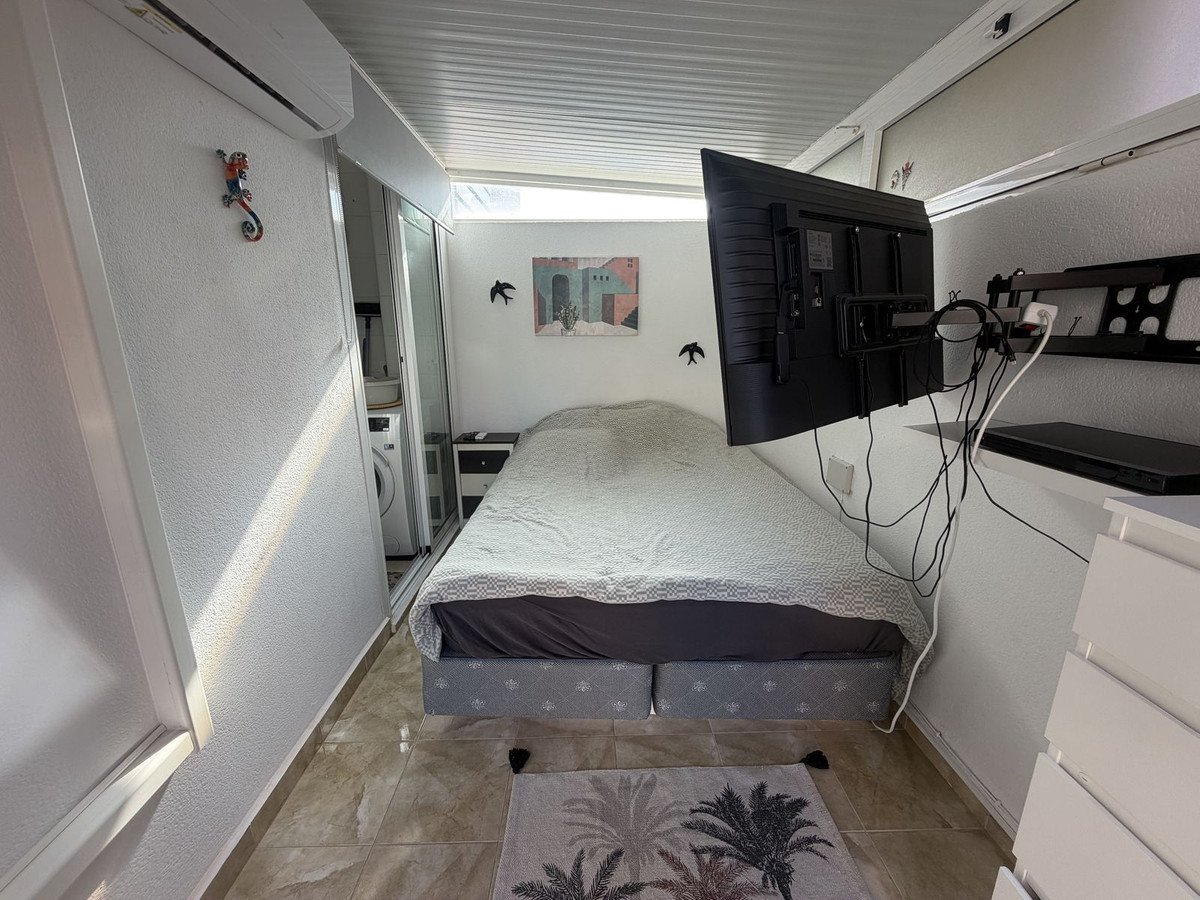 3 Bed Semi-Detached House in Alicante