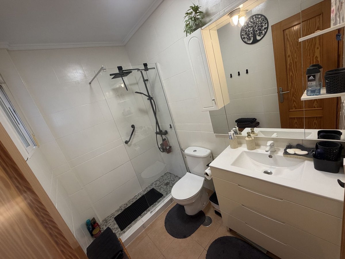 3 Bed Semi-Detached House in Alicante