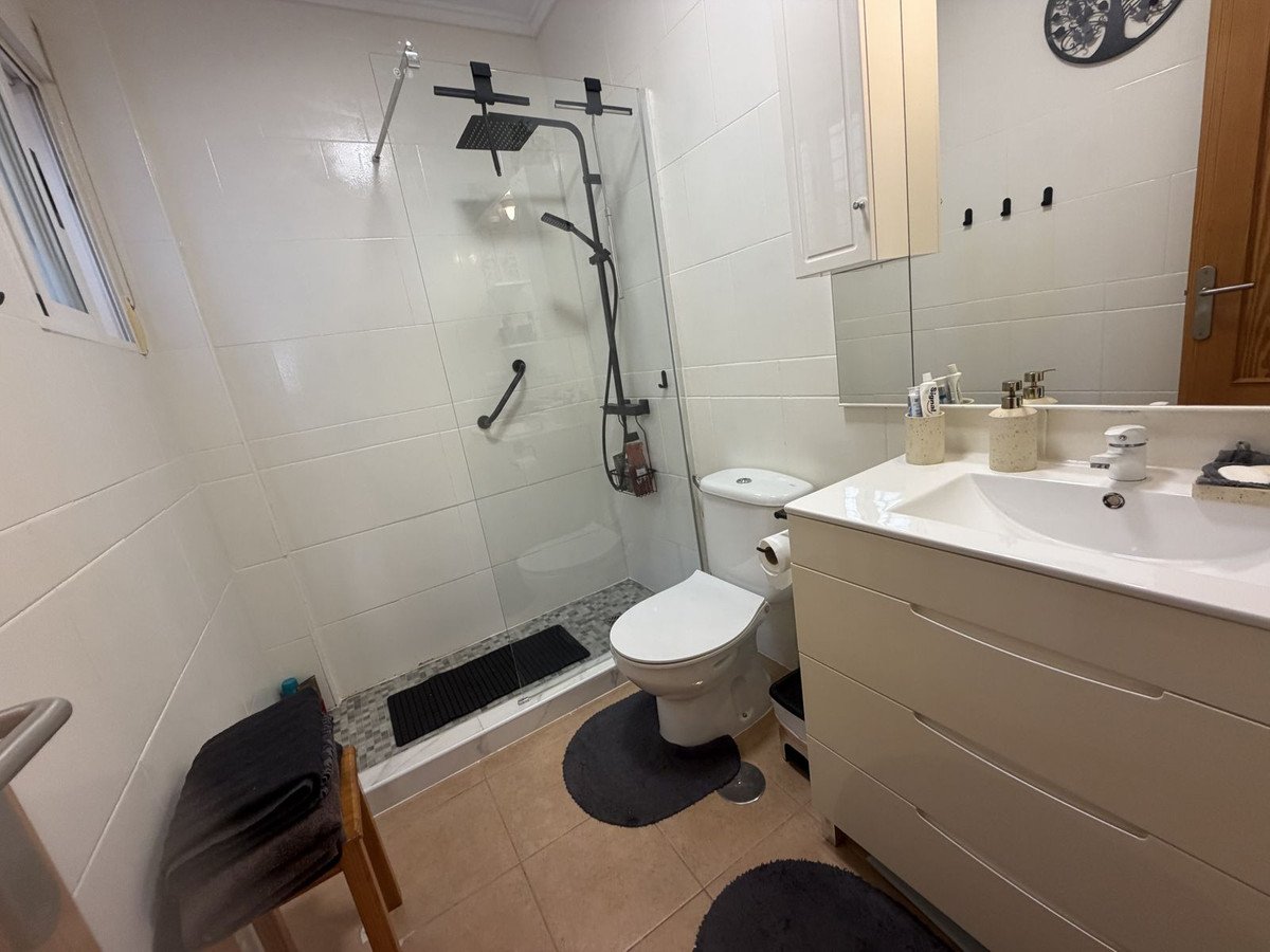 3 Bed Semi-Detached House in Alicante