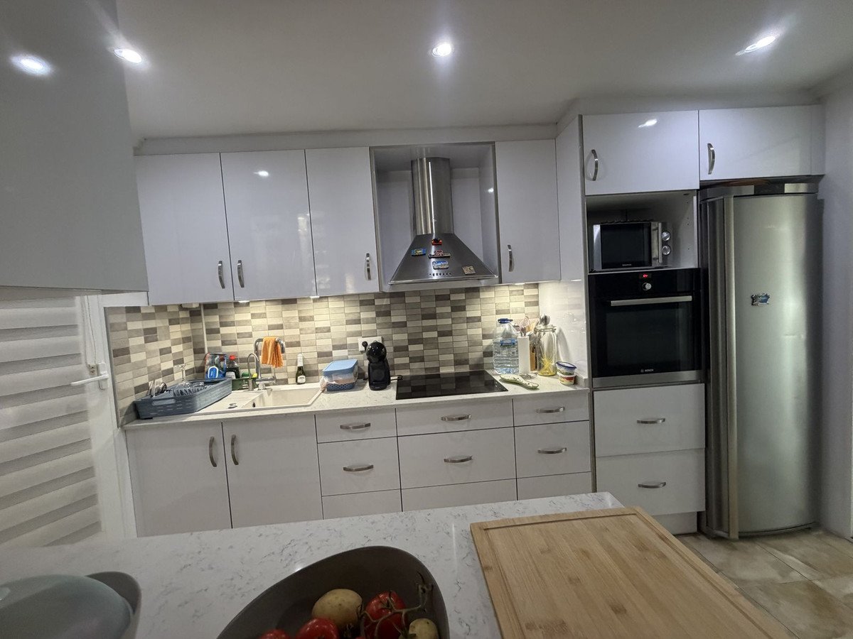 3 Bed Semi-Detached House in Alicante