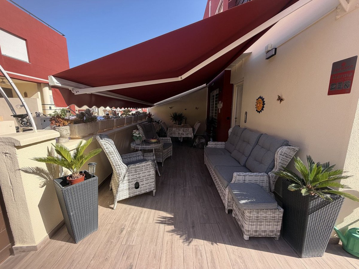 3 Bed Semi-Detached House in Alicante