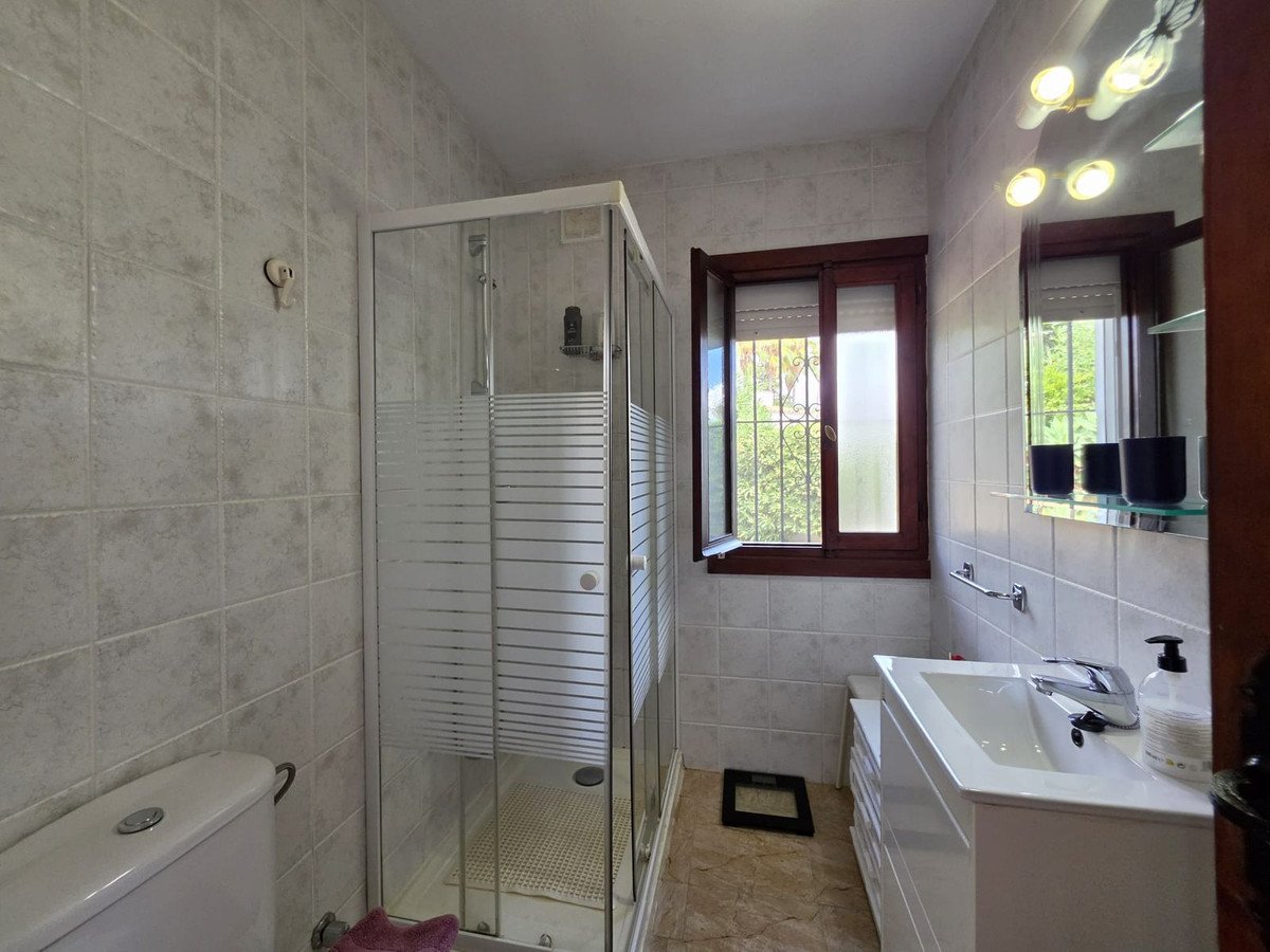 2 Bed Detached Villa in Estepona