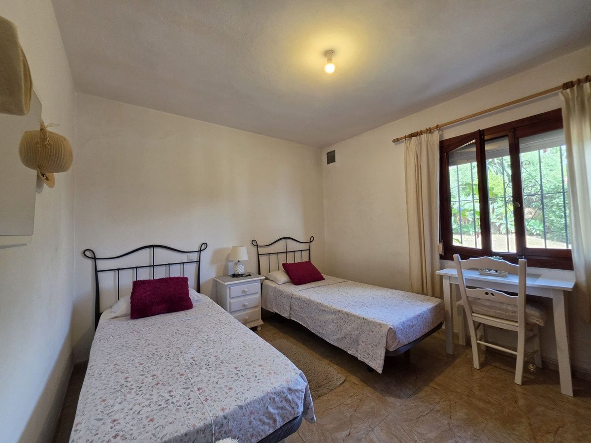 2 Bed Detached Villa in Estepona