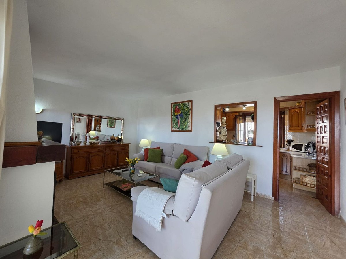 2 Bed Detached Villa in Estepona