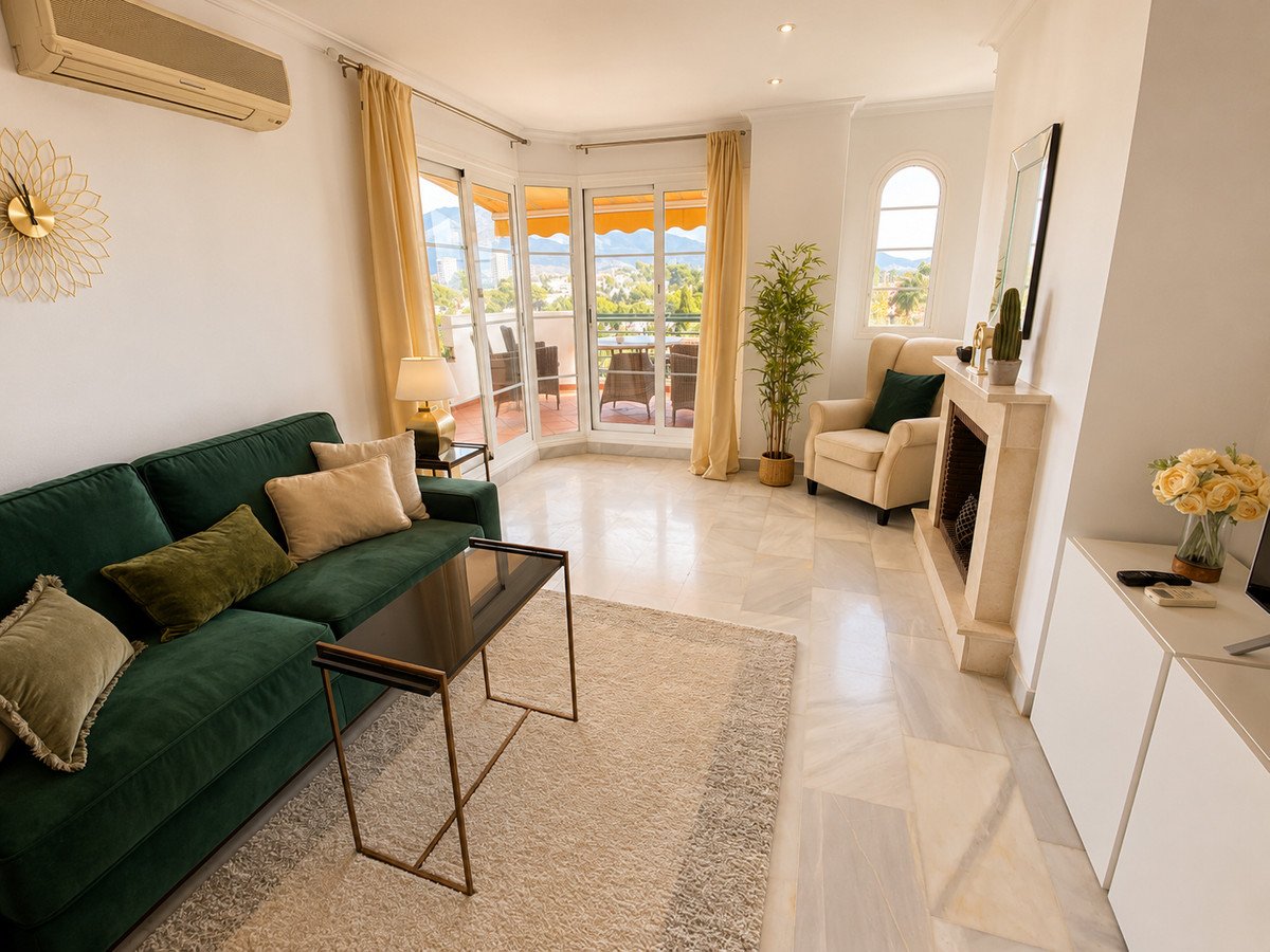 2 Bed Middle Floor Apartment in Nueva Andalucía