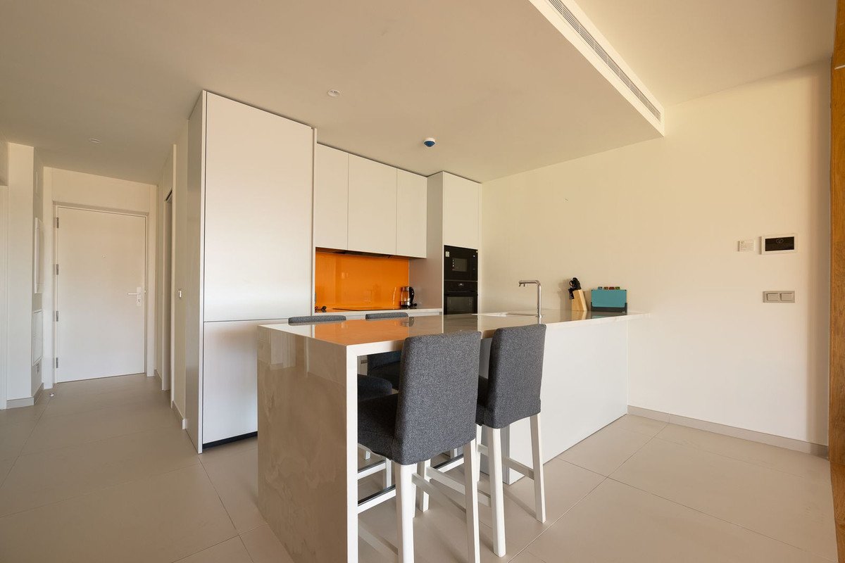 2 Bed Middle Floor Apartment in Fuengirola