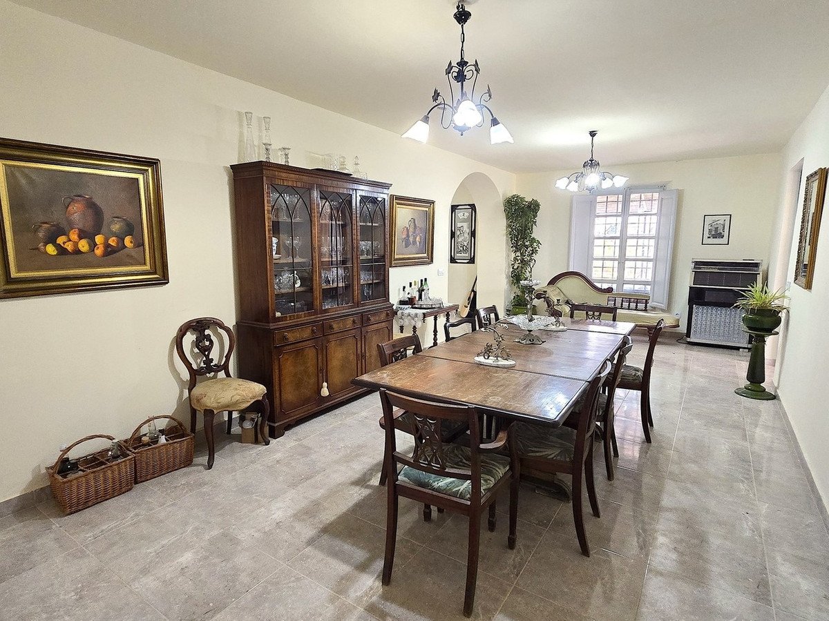 7 Bed Detached Villa in Vera
