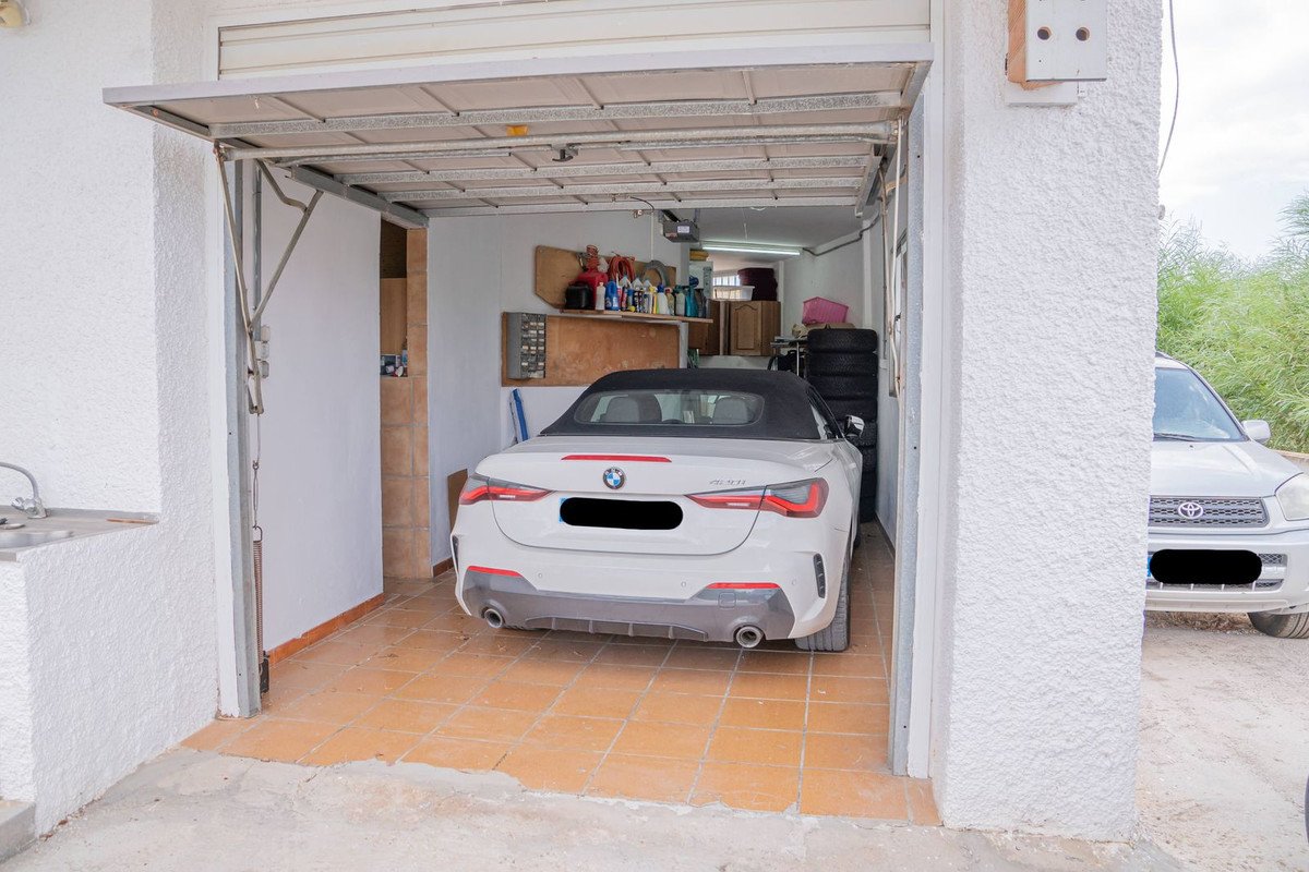 6 Bed Detached Villa in Alhaurín de la Torre