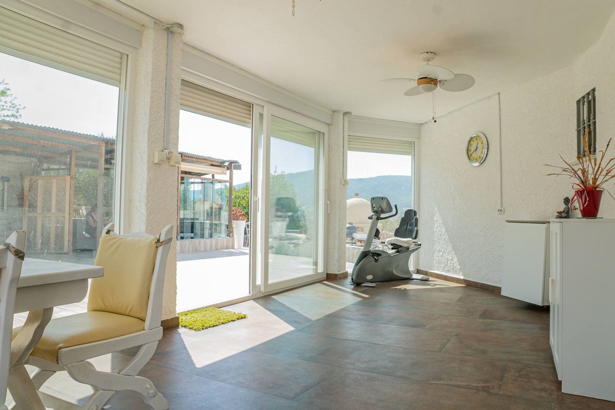 6 Bed Detached Villa in Alhaurín de la Torre