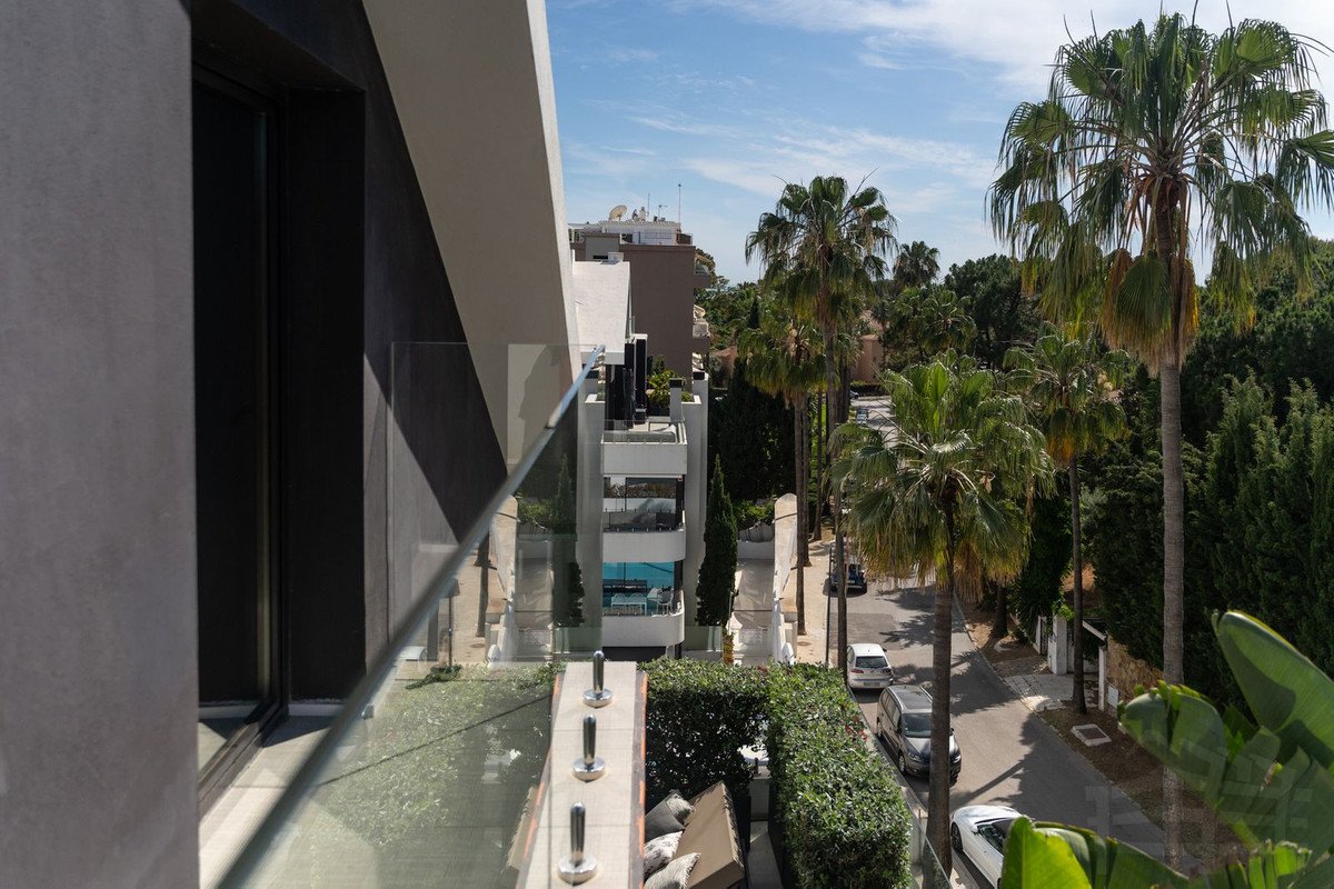 3 Bed Penthouse Duplex in Carib Playa
