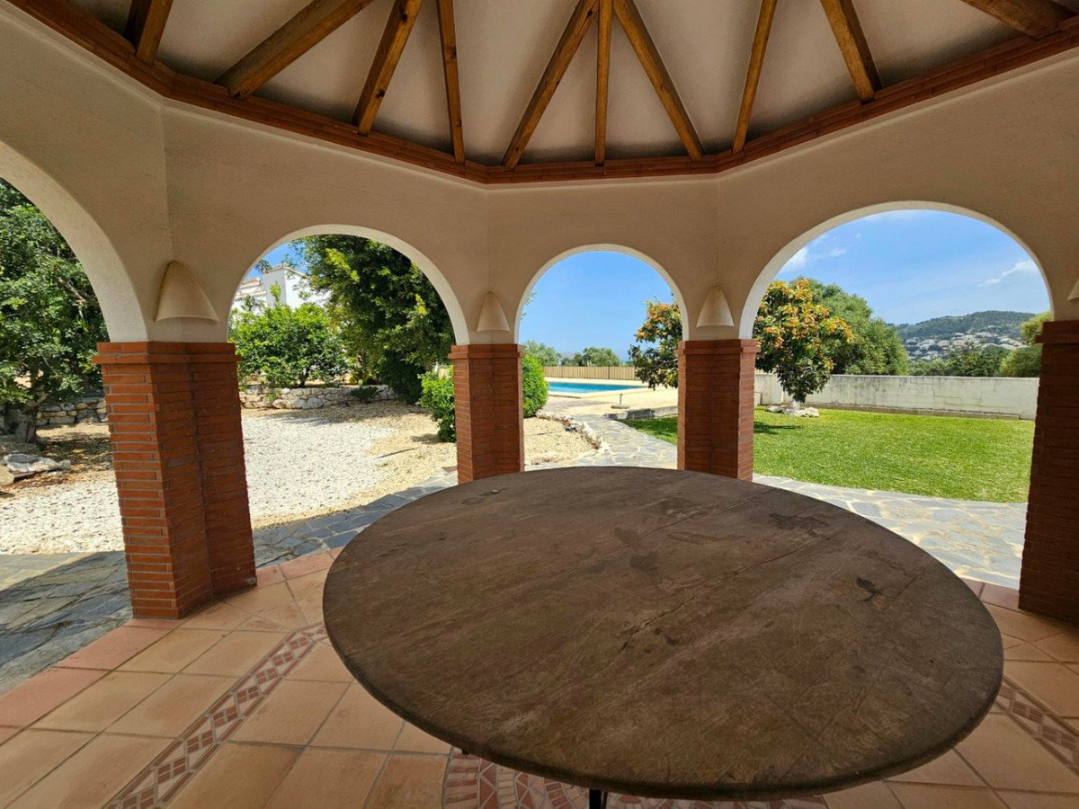 6 Bed Detached Villa in Javea