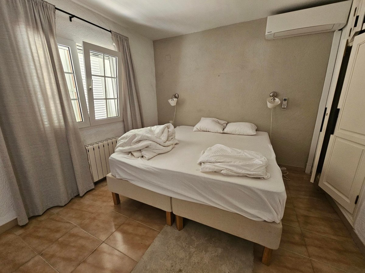 6 Bed Detached Villa in Javea