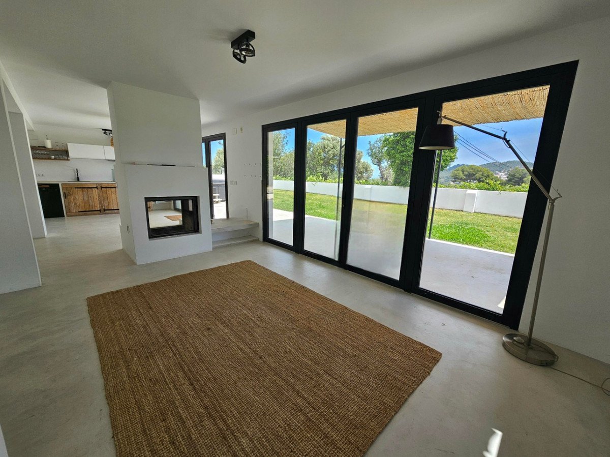 6 Bed Detached Villa in Javea