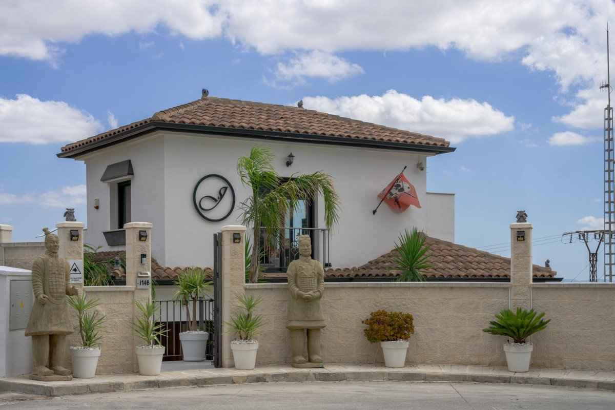 3 Bed Detached Villa in Casarabonela