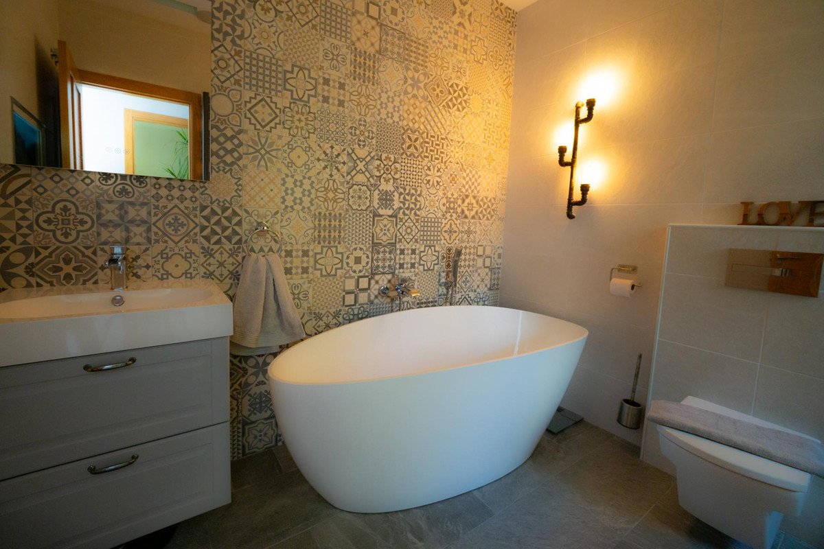 3 Bed Detached Villa in Casarabonela