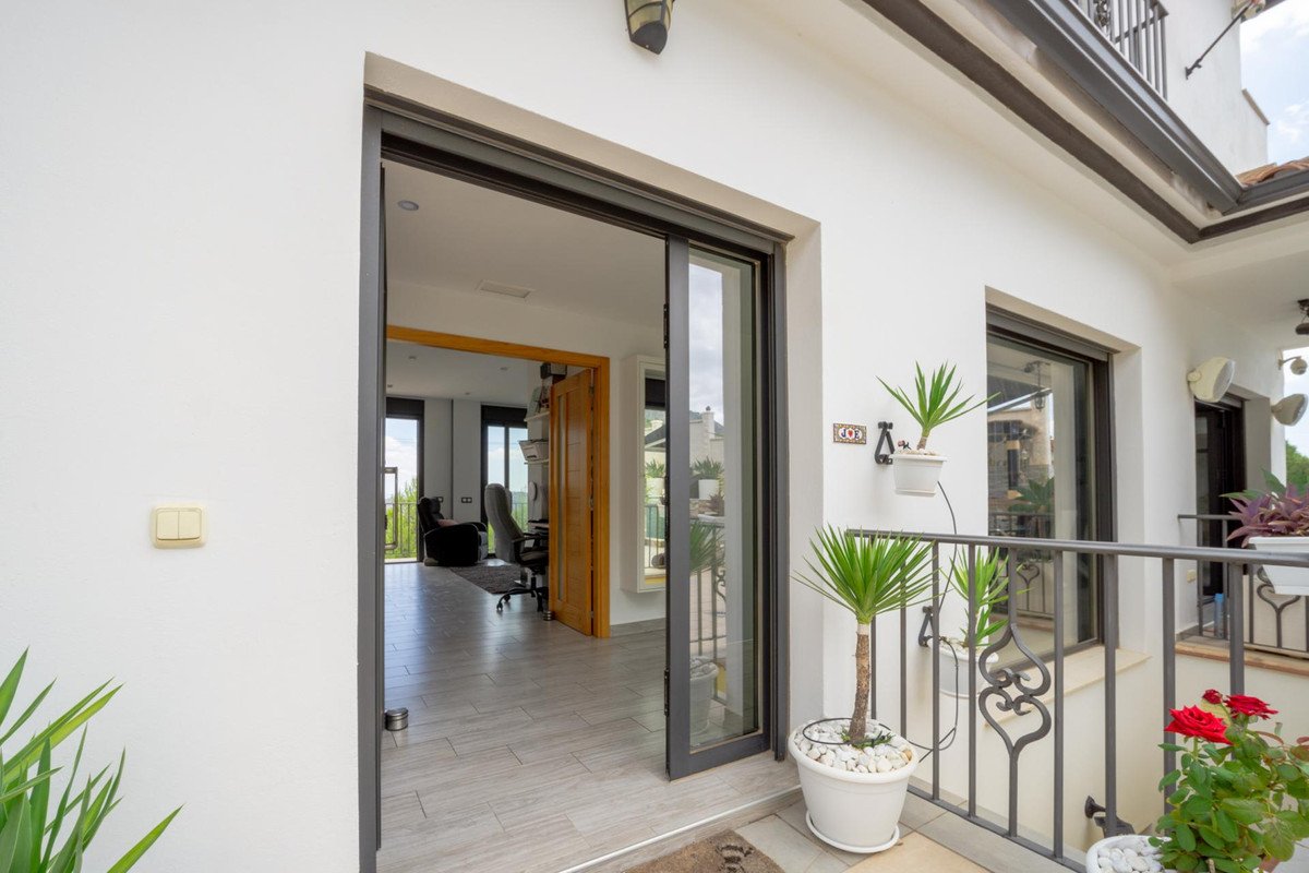 3 Bed Detached Villa in Casarabonela