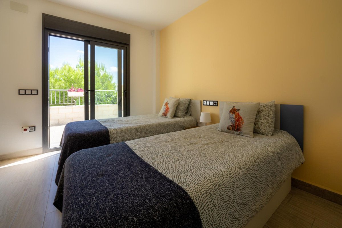 3 Bed Detached Villa in Casarabonela