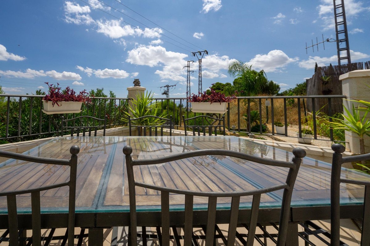 3 Bed Detached Villa in Casarabonela