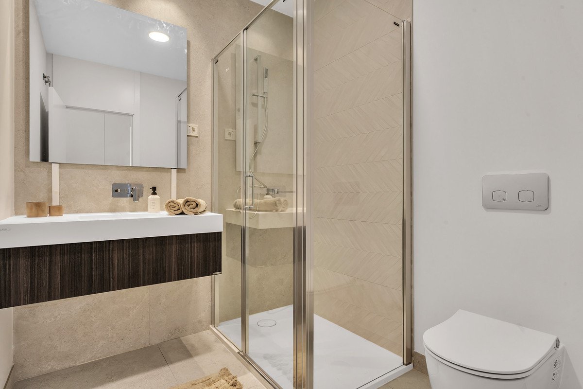 4 Bed Ground Floor Apartment in Santa Clara