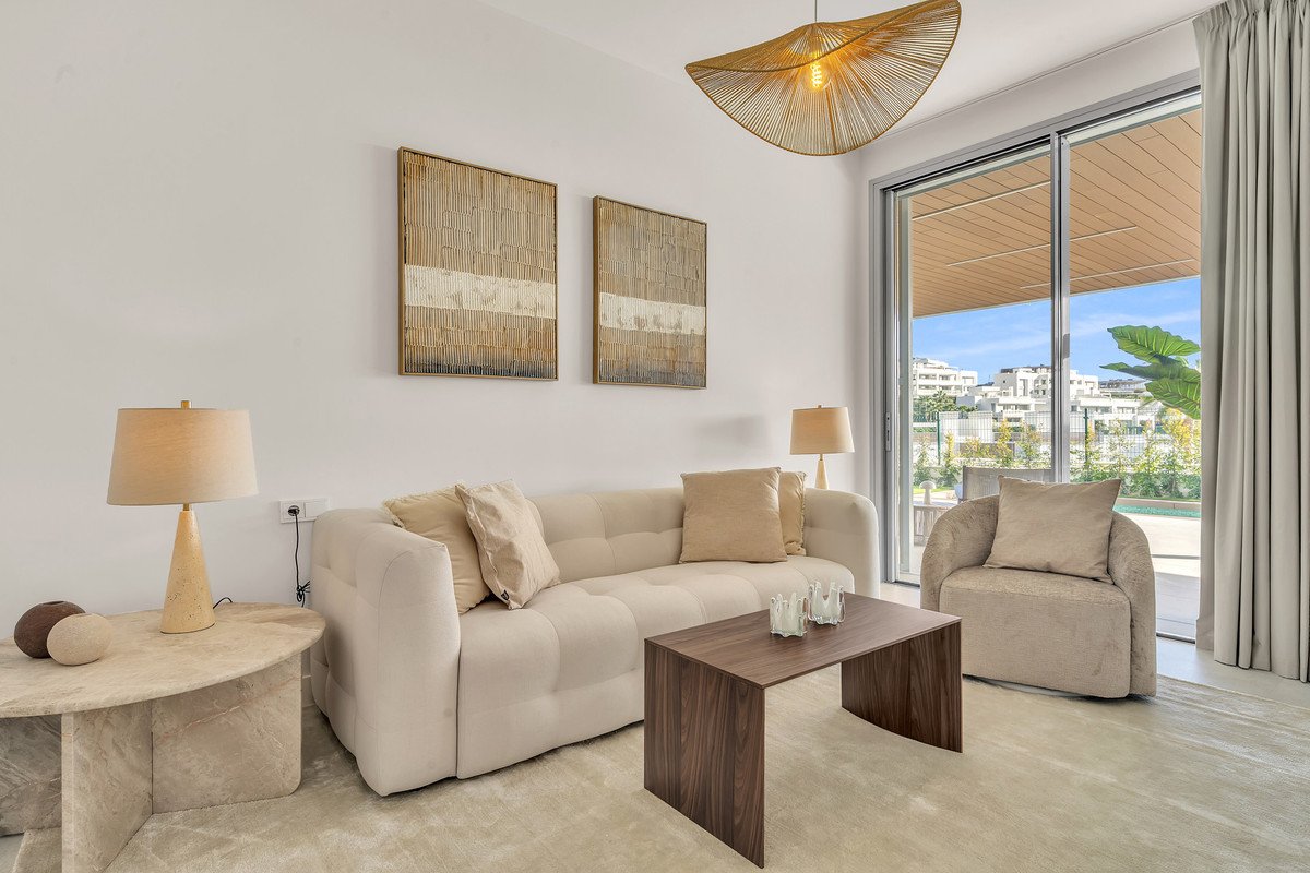 4 Bed Ground Floor Apartment in Santa Clara